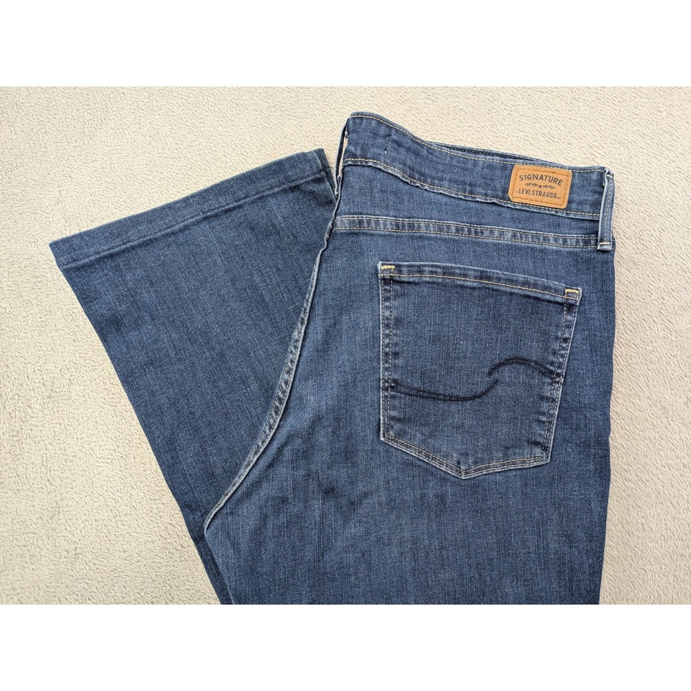 Signature by Levi Strauss Womens Size 14M Mid Rise Bootcut Jeans Dark Wash
